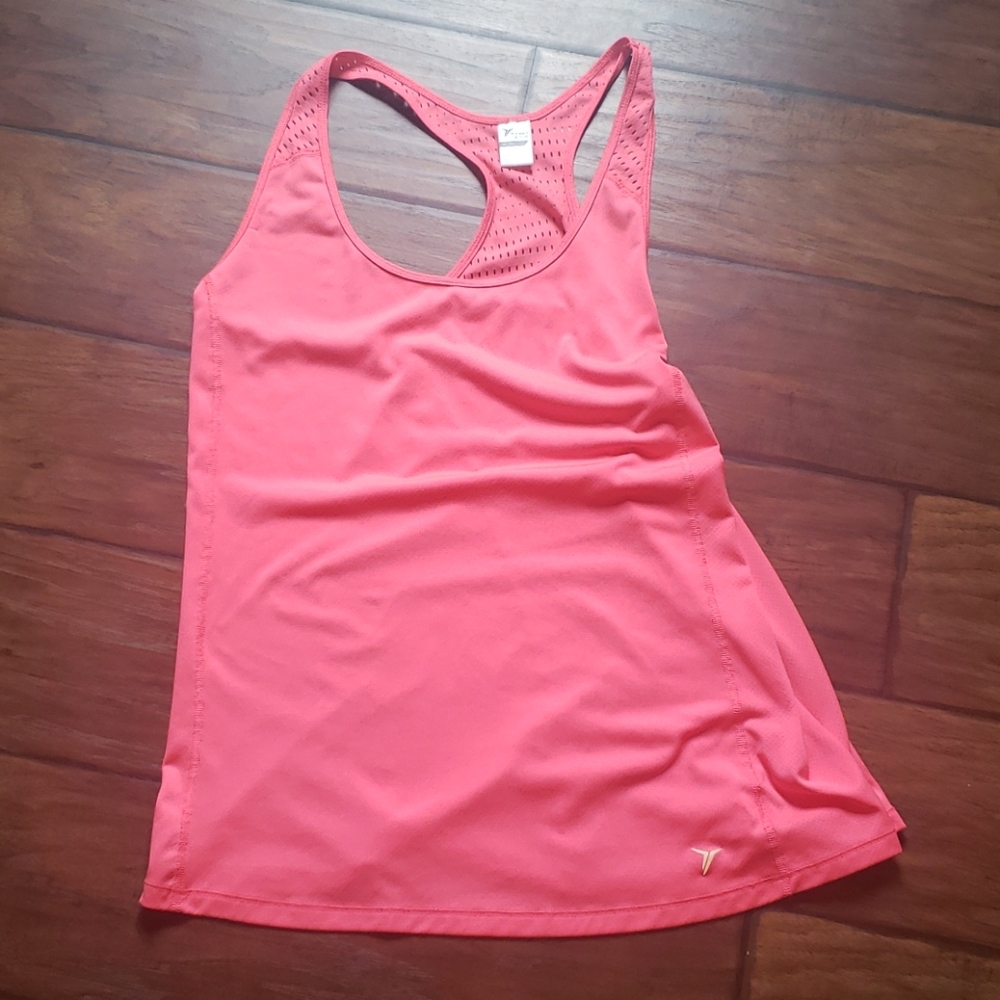 EUC Old Navy active tank.